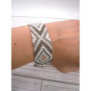 Loom Beaded Bracelet White & Gray